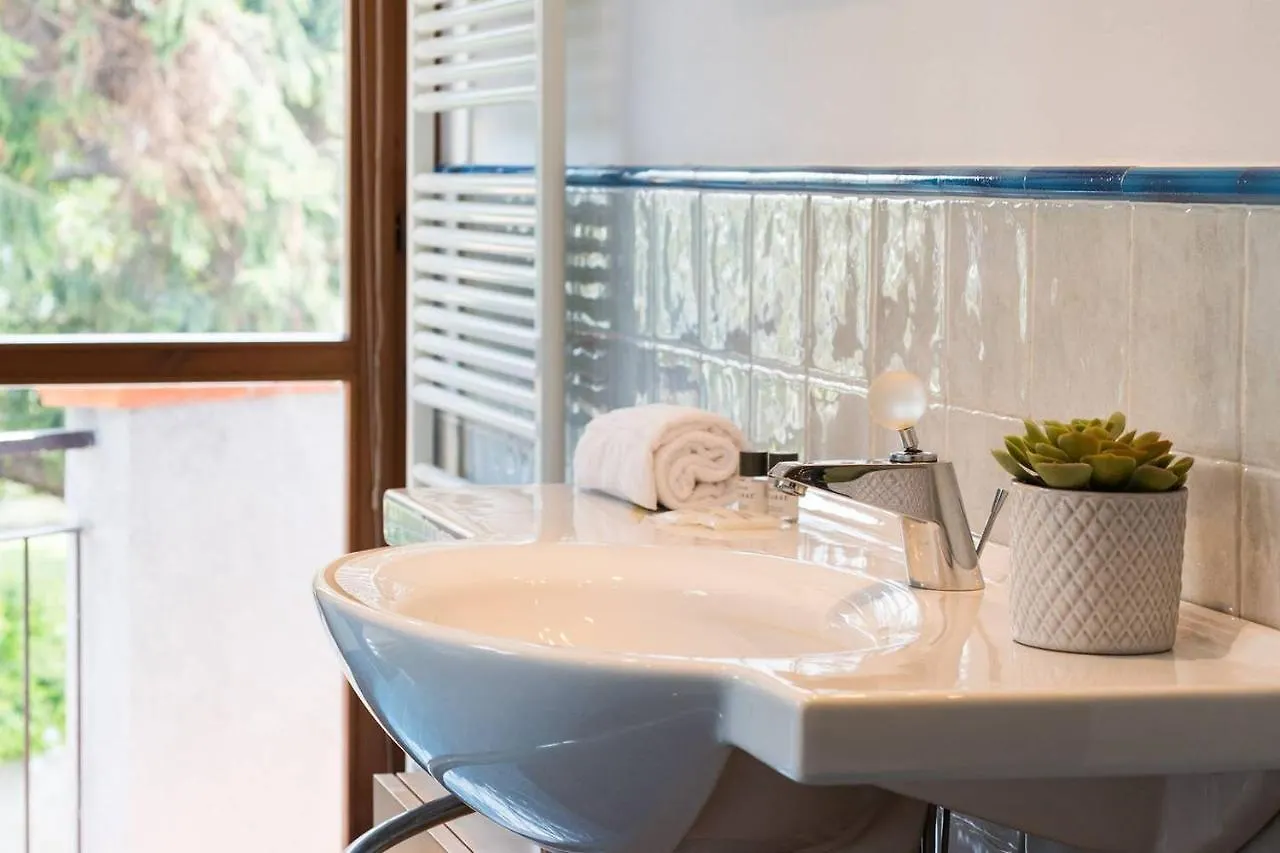 צ'רנוביו Joivy Scenic 2Br Apt With Balcony & Parking