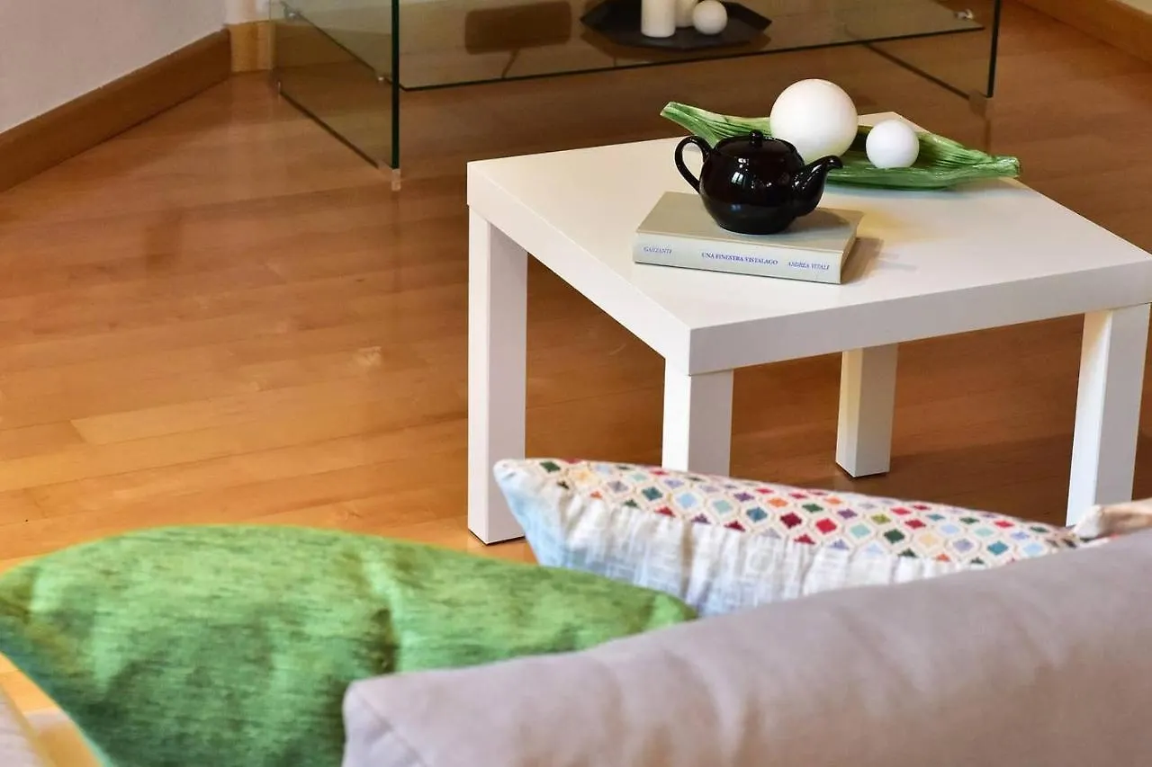 צ'רנוביו Joivy Scenic 2Br Apt With Balcony & Parking 0*,