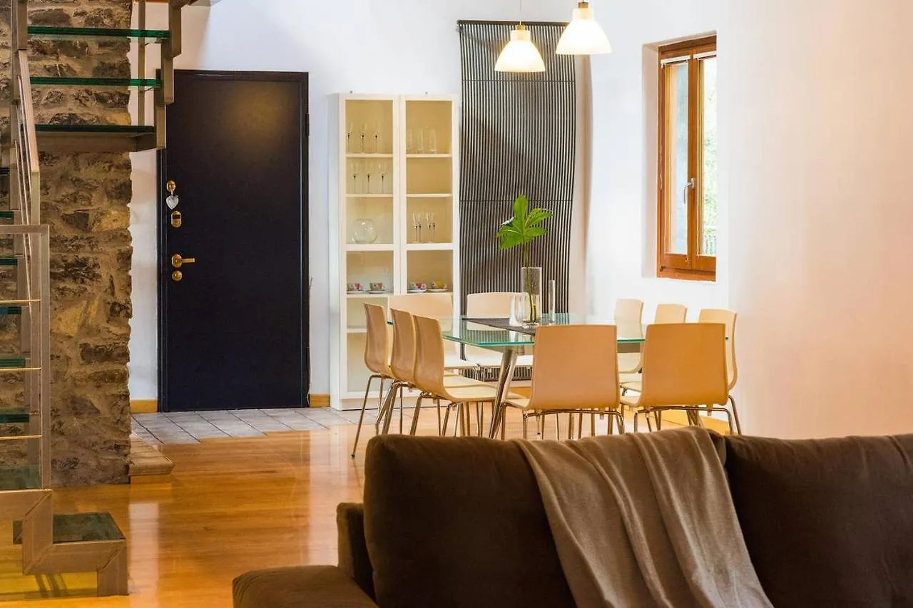 בית נופש צ'רנוביו Joivy Scenic 2Br Apt With Balcony & Parking