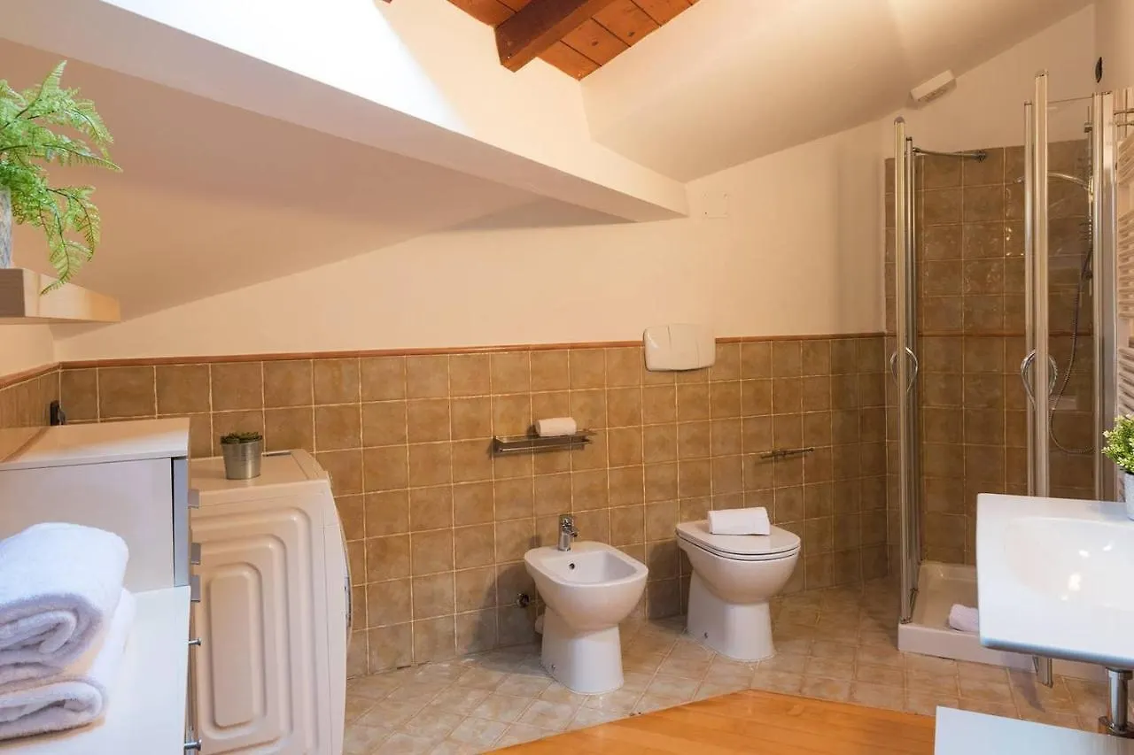צ'רנוביו Joivy Scenic 2Br Apt With Balcony & Parking 0*,
