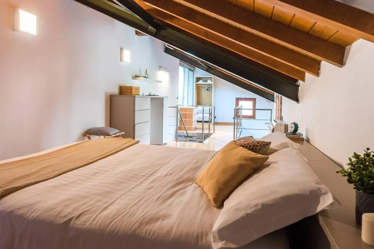 Joivy Scenic 2Br Apt With Balcony & Parking Cernobbio Holiday home