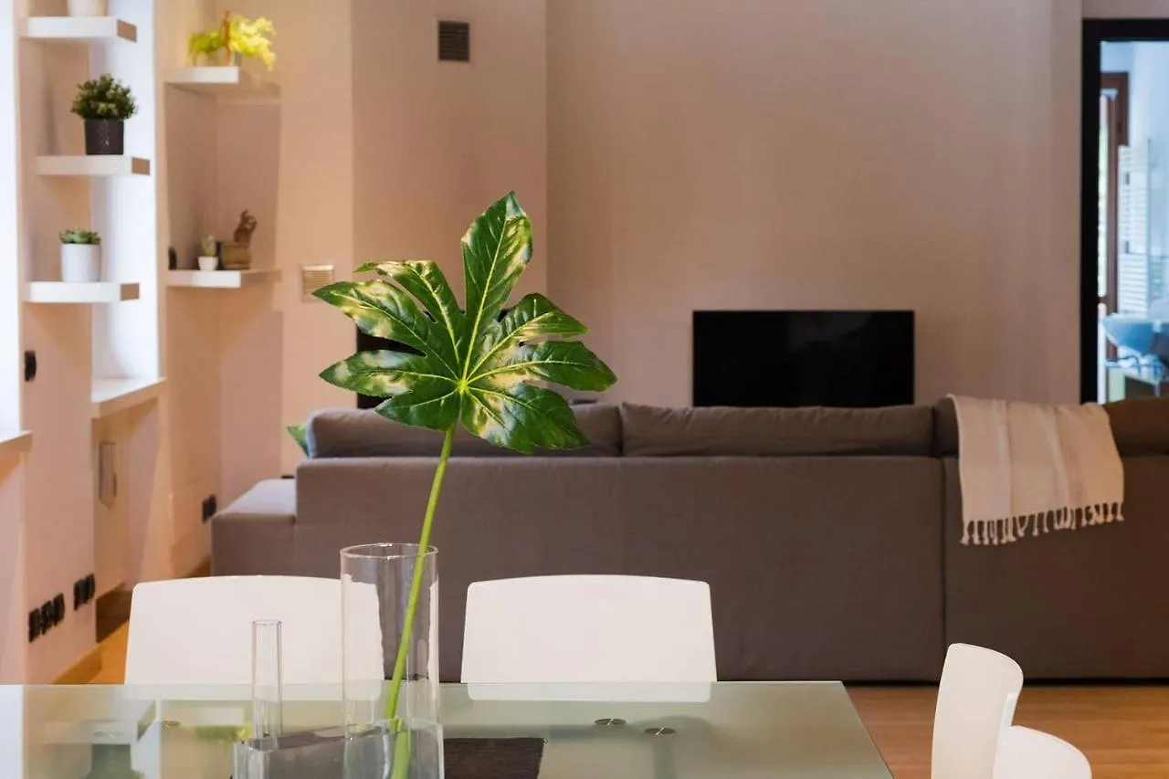 Joivy Scenic 2Br Apt With Balcony & Parking Cernobbio Holiday home