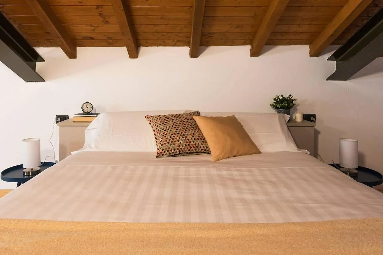 Holiday home Joivy Scenic 2Br Apt With Balcony & Parking Cernobbio Italy
