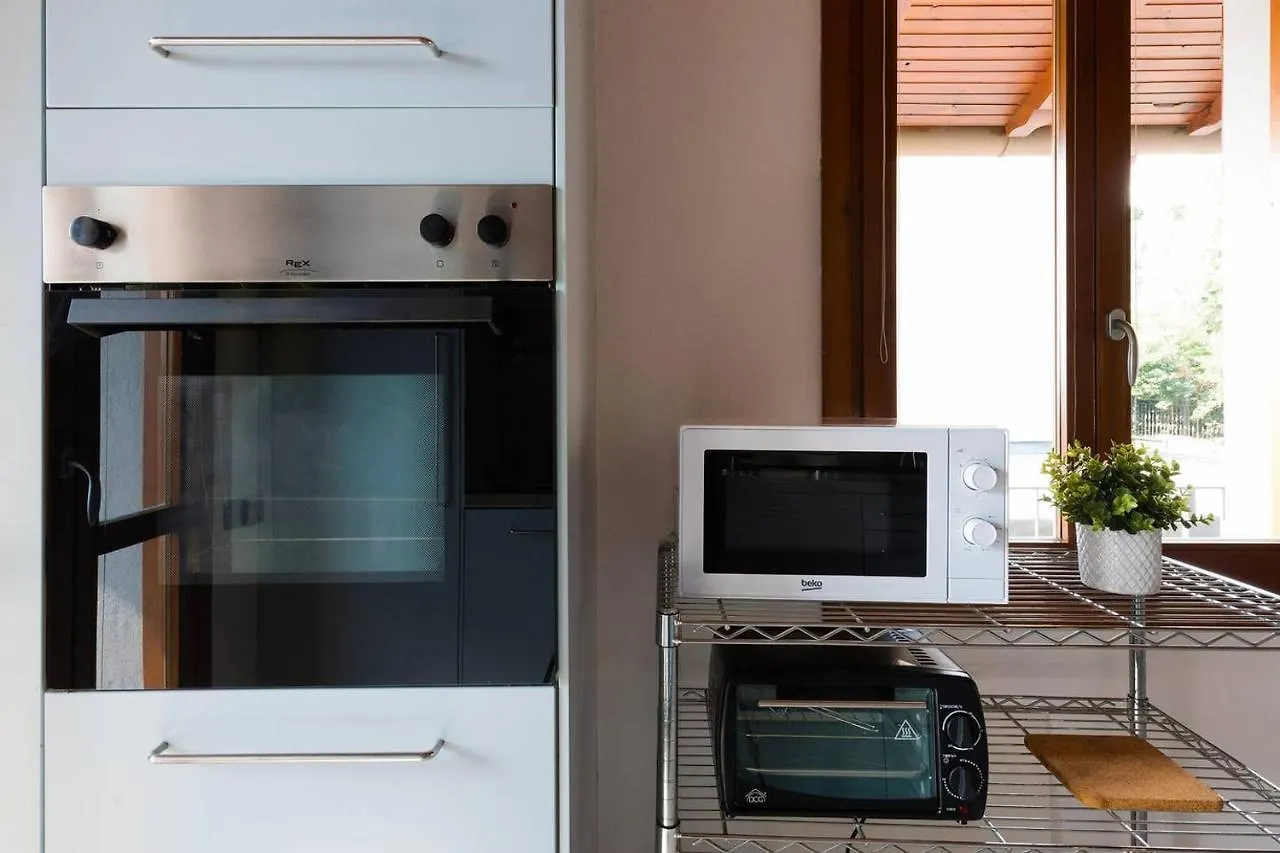 Holiday home Joivy Scenic 2Br Apt With Balcony & Parking Cernobbio