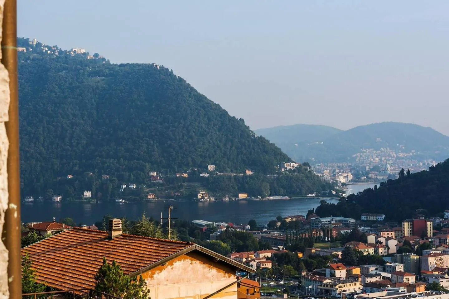 Holiday home Joivy Scenic 2Br Apt With Balcony & Parking Cernobbio
